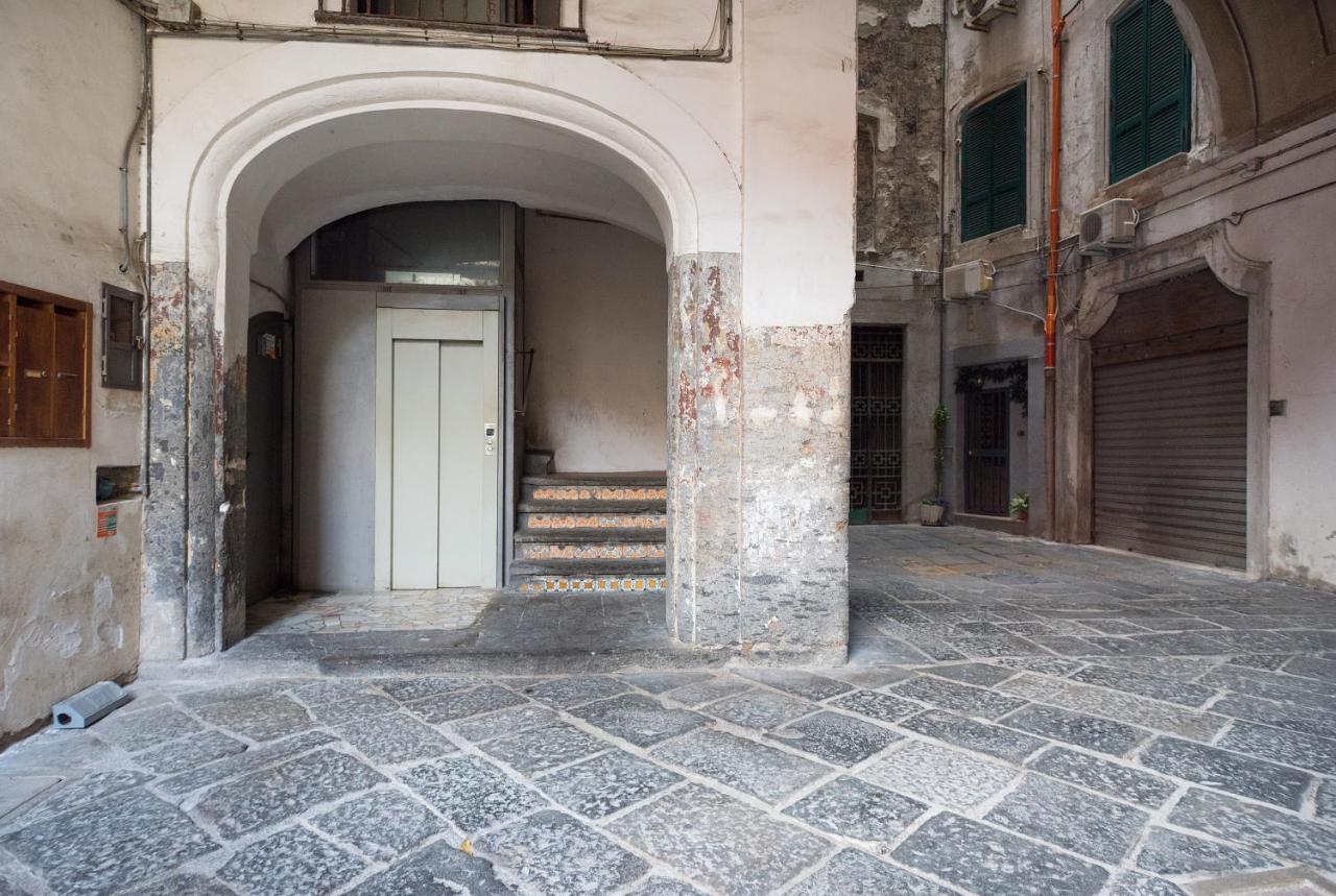 Le Stanze Di Mimi Bed & Breakfast Napoli Ngoại thất bức ảnh