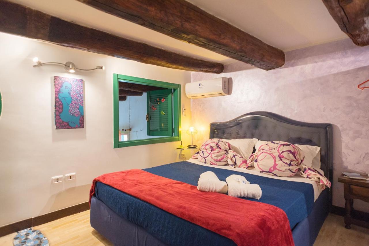 Le Stanze Di Mimi Bed & Breakfast Napoli Ngoại thất bức ảnh