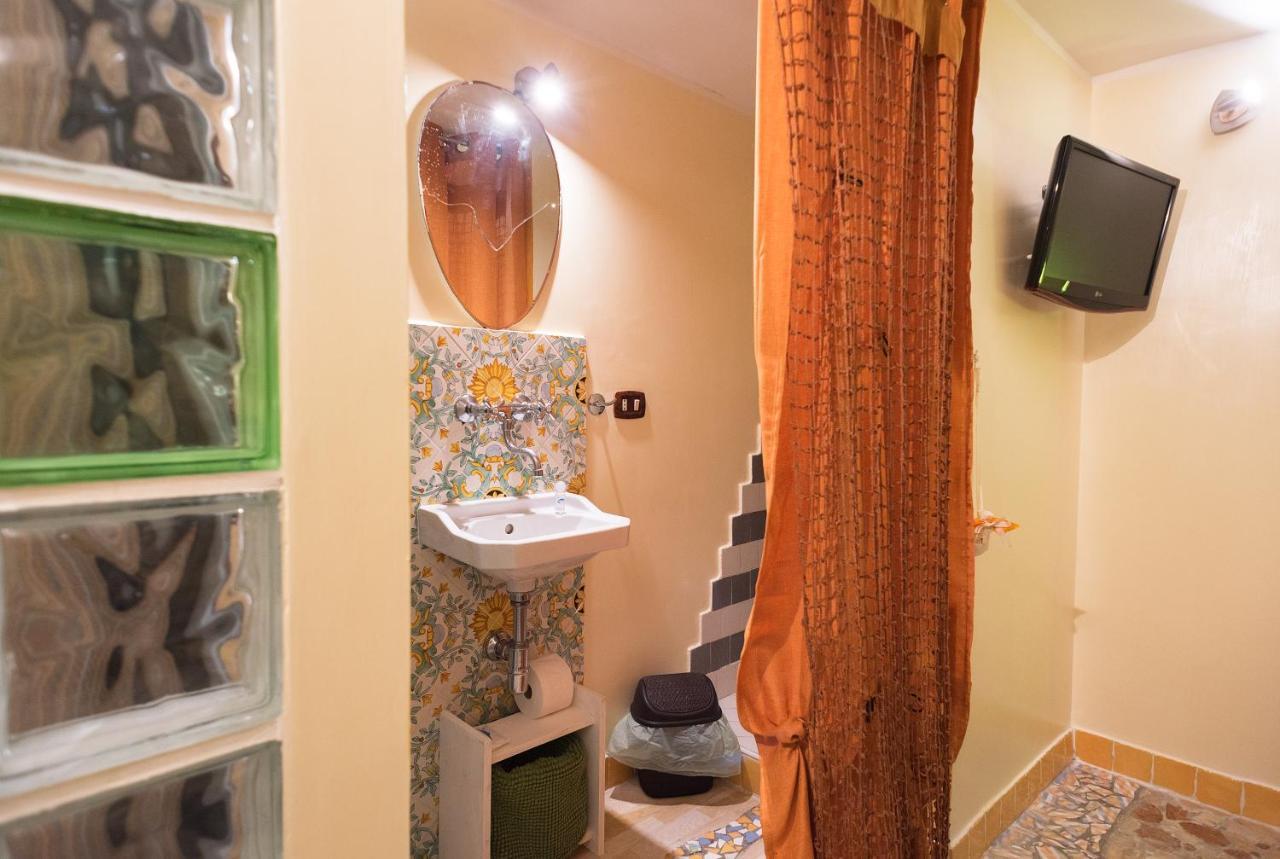 Le Stanze Di Mimi Bed & Breakfast Napoli Ngoại thất bức ảnh